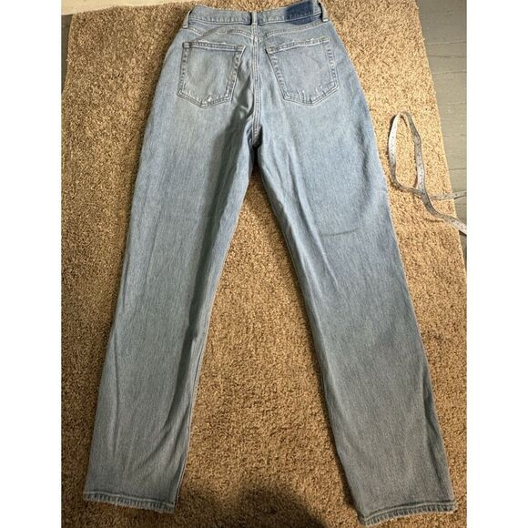 Abercrombie and Fitch The Dad High Rise Curve Love Light Wash Jeans Size 26/2S - Picture 6 of 8